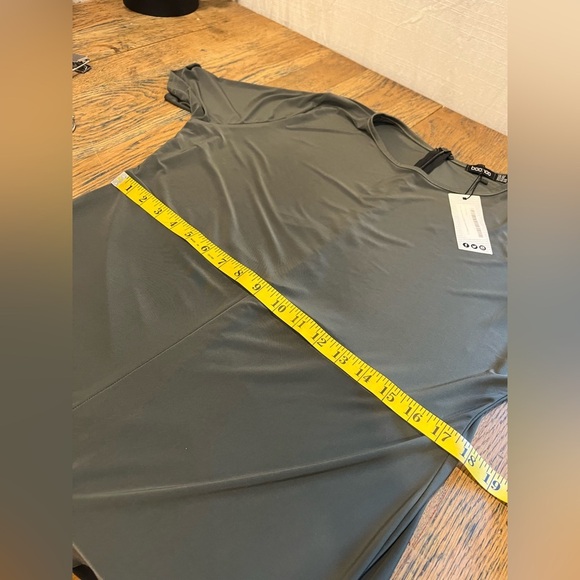 Boohoo Colorblock Romper – NWT – Size 18 - Picture 4 of 9